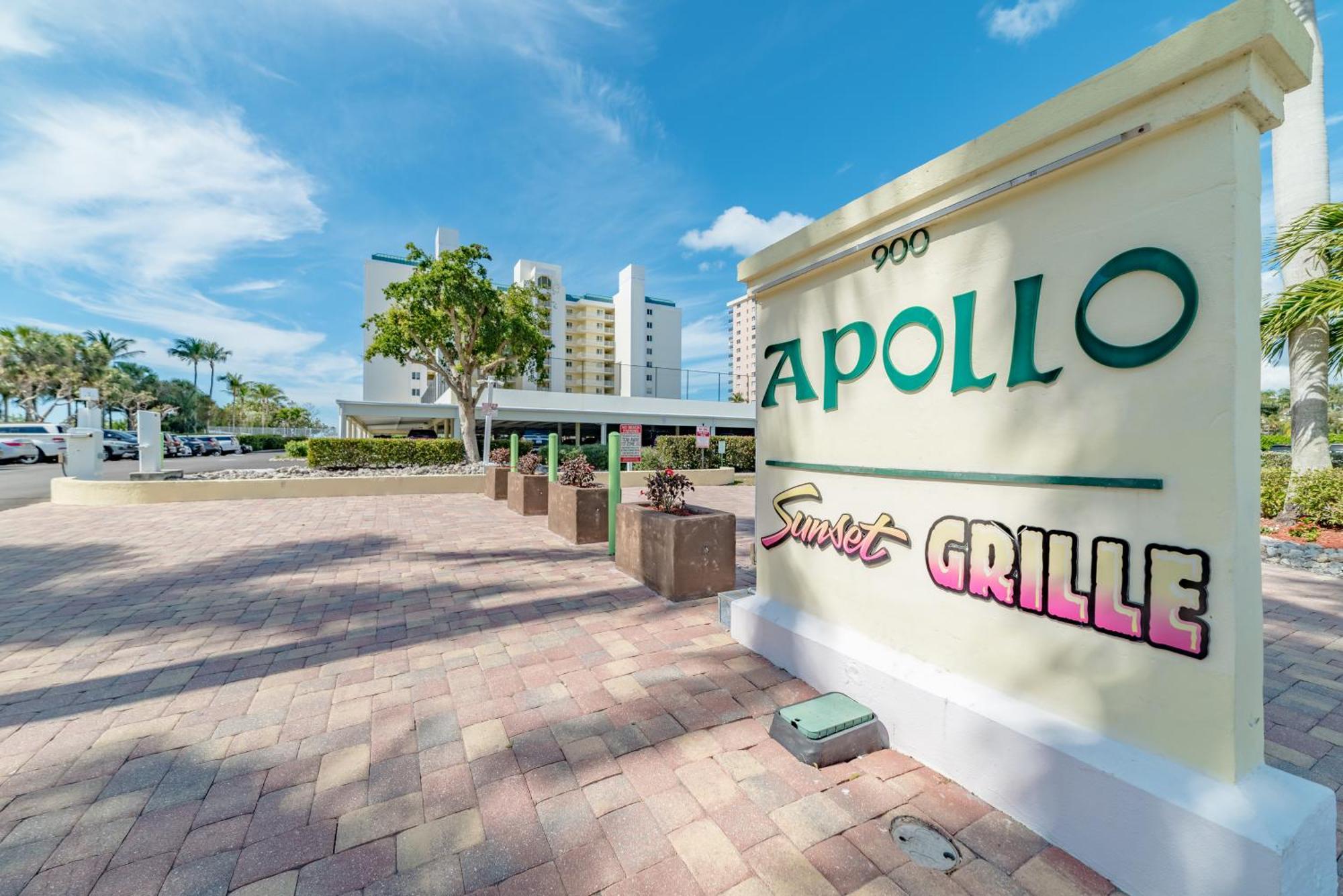 Totally Renovated Beachfront Condo At Apollo! Marco Island Exterior photo